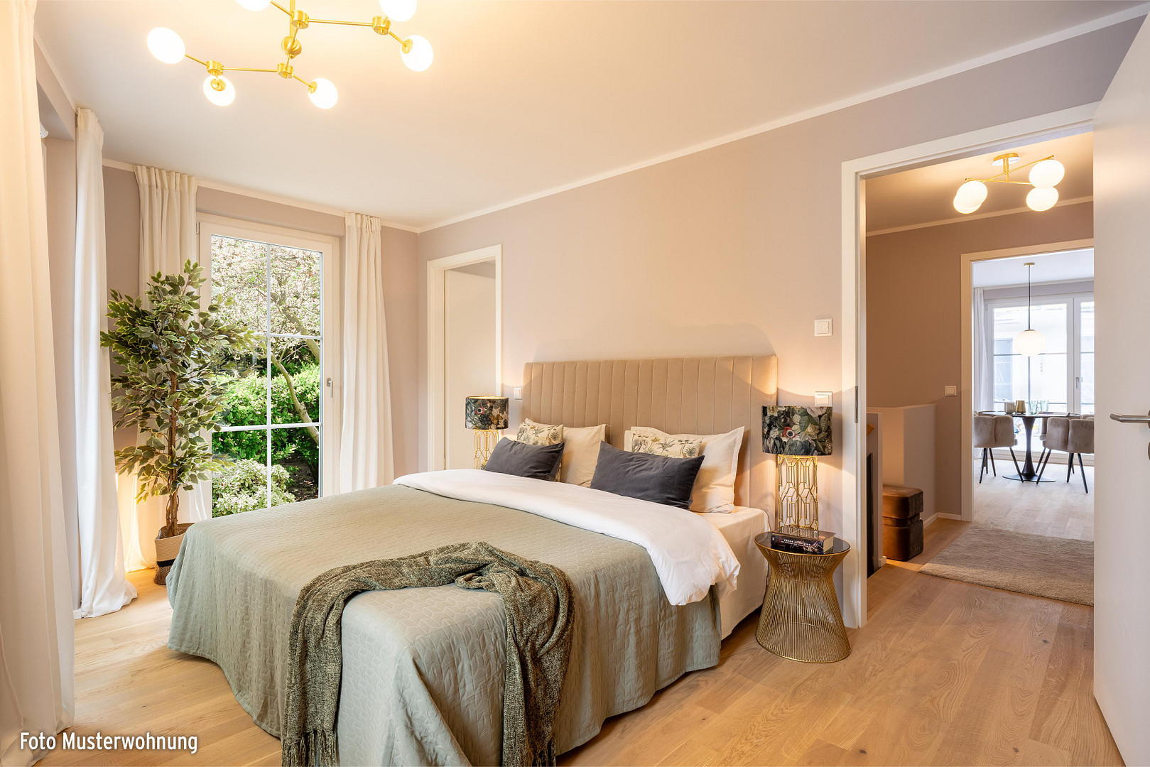*KURZFRISTIG BEZUGSFERTIG* PRIVATE 3-ZIMMER-MAISONETTEWOHNUNG MIT EXKLUSIVER GARTENTERRASSE – Bauweberstraße 1c, 81476 München Forstenried(Fürstenried) – Vorschaubild 3