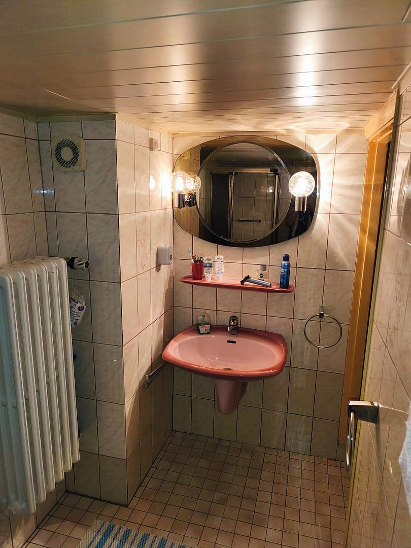 Provisionsfrei!!! Großes Einfamilienhaus in grüner Lage – Hamburg(Langenhorn) – Vorschaubild 24