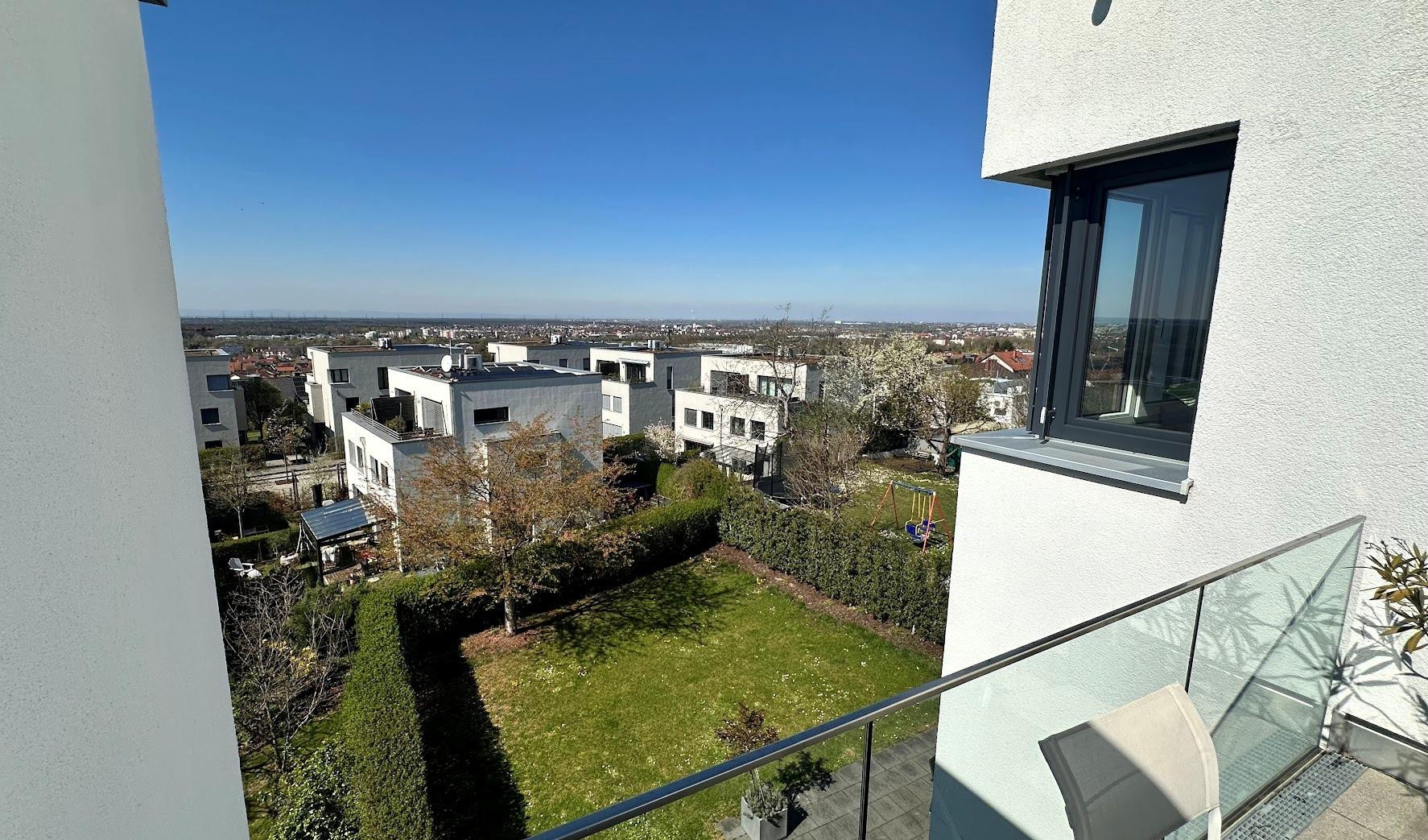 Luxuriöses Niedrigenergiehaus - beste Lage, traumhaften Blick über die Metropolregion Rhein-Neckar – Nußloch – Vorschaubild 4