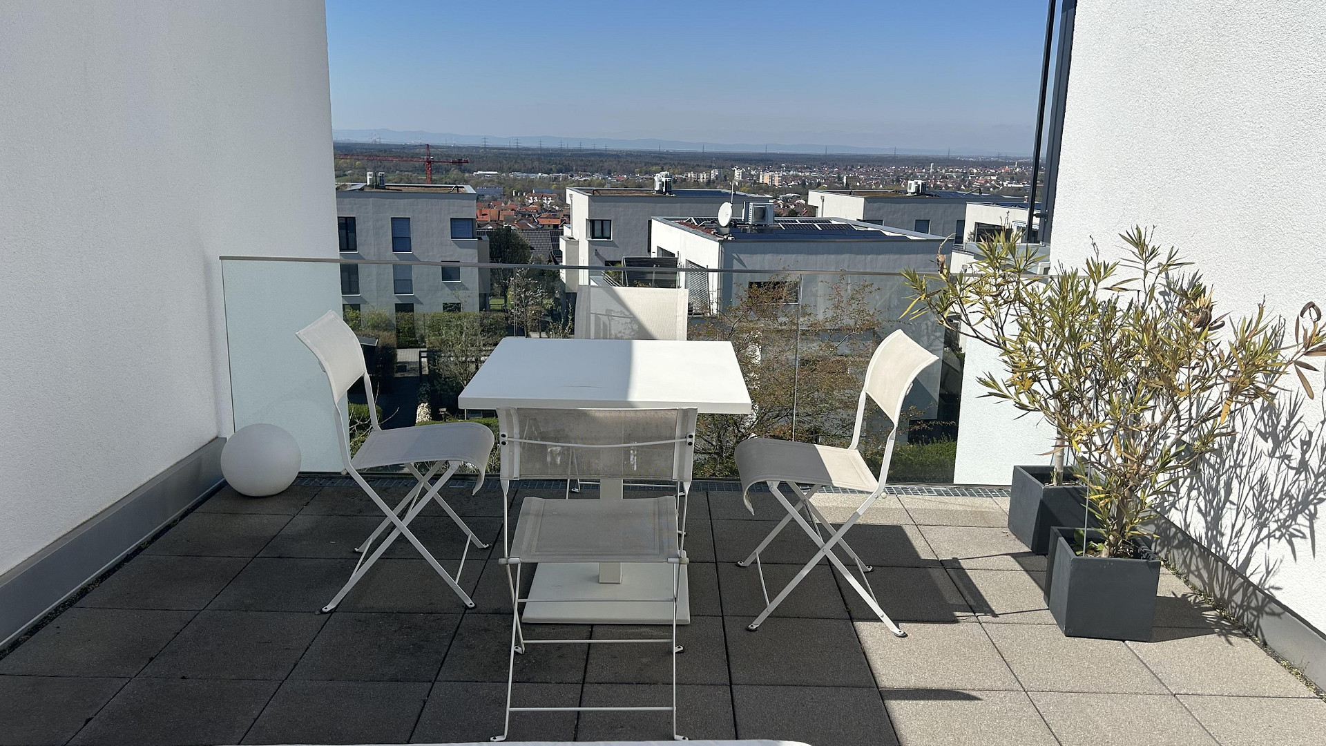 Luxuriöses Niedrigenergiehaus - beste Lage, traumhaften Blick über die Metropolregion Rhein-Neckar – Nußloch – Vorschaubild 12