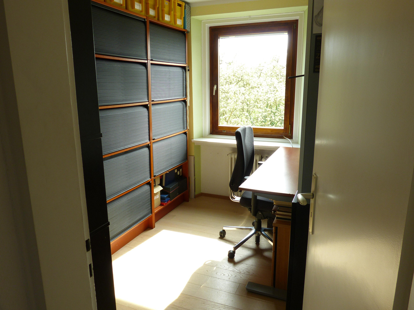 Helle 3,5-Zi.-Altbauwohnung mit Balkon, Kaminofen & unverbaubarem Weitblick in Sendling – Holsteiner Str., 81377 81377 München(Sendling-Westpark) – Vorschaubild 15