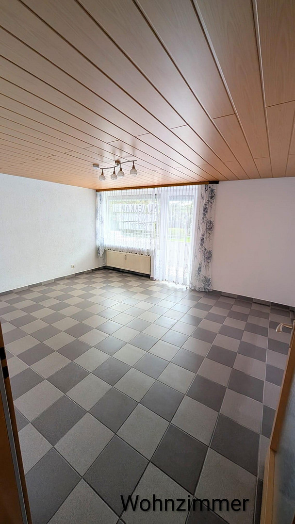 Helle 2-Zimmer-Wohnung in Offenhausen ( Neu-Ulm )-sofort bezugsfrei , ohne Maklerprovision – Schillerstaße 26, 89231 Neu-Ulm – Vorschaubild 3