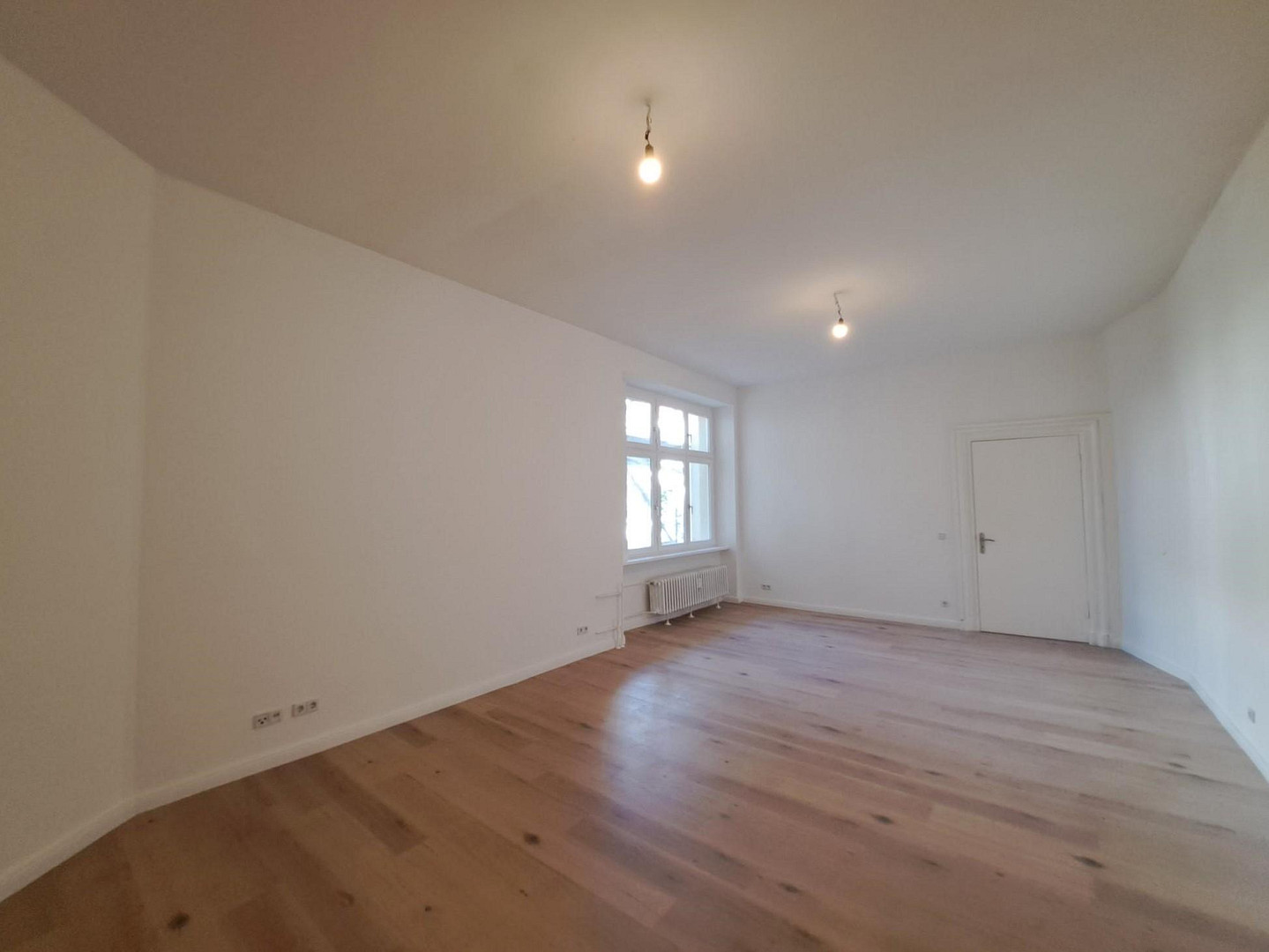 Stilvolle, geräumige 2-Zimmer-Wohnung am Viktoriapark, *KEINE PROVISION* – Kreuzbergstr 45, 10865 Berlin(Kreuzberg) – Vorschaubild 2