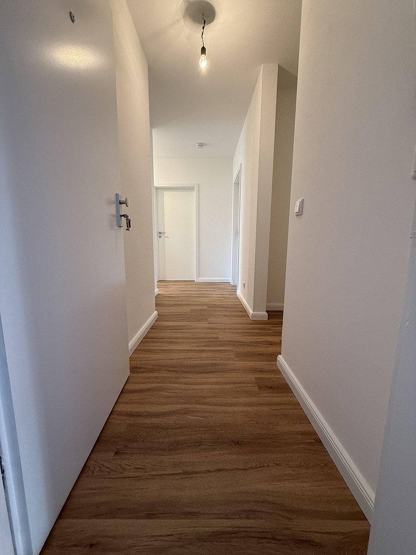 Frisch renovierte 2-Zimmer-Wohnung in zentraler Lage von Henstedt-Ulzburg – Hamburger Str. 21a, 24558 Henstedt-Ulzburg(Ulzburg) – Vorschaubild 2