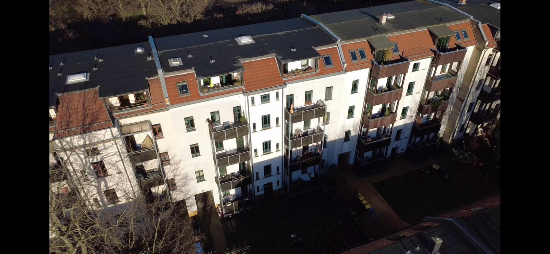 Bezugsfrei! Hochwertig saniert! Parkblick! Ihre neue Wohnung im hippen Szeneviertel – Wiedebachstraße, 4277 Leipzig(Connewitz) – Vorschaubild 2