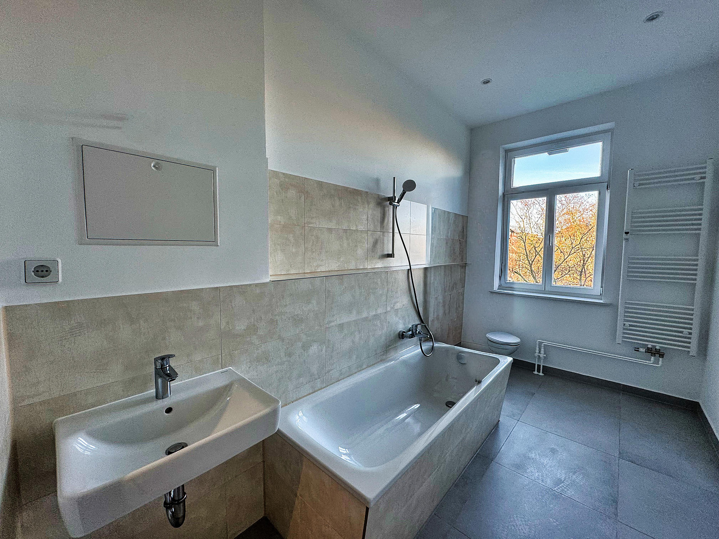 Bezugsfrei! Hochwertig saniert! Parkblick! Ihre neue Wohnung im hippen Szeneviertel – Wiedebachstraße, 4277 Leipzig(Connewitz) – Vorschaubild 4