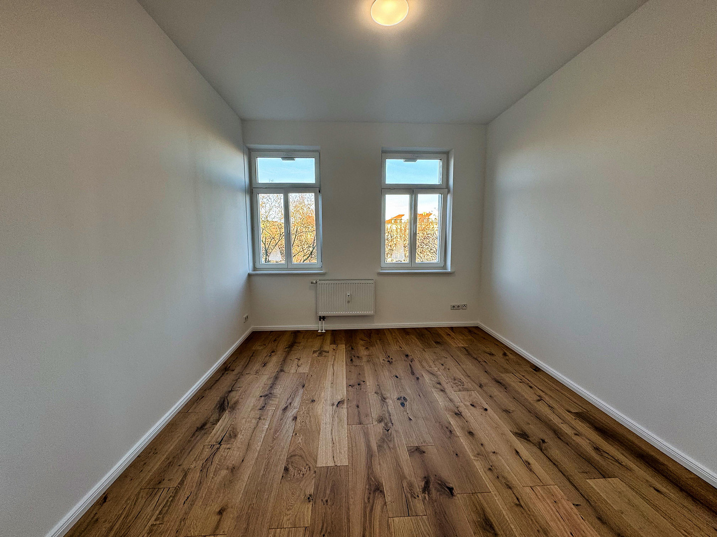 Bezugsfrei! Hochwertig saniert! Parkblick! Ihre neue Wohnung im hippen Szeneviertel – Wiedebachstraße, 4277 Leipzig(Connewitz) – Vorschaubild 3