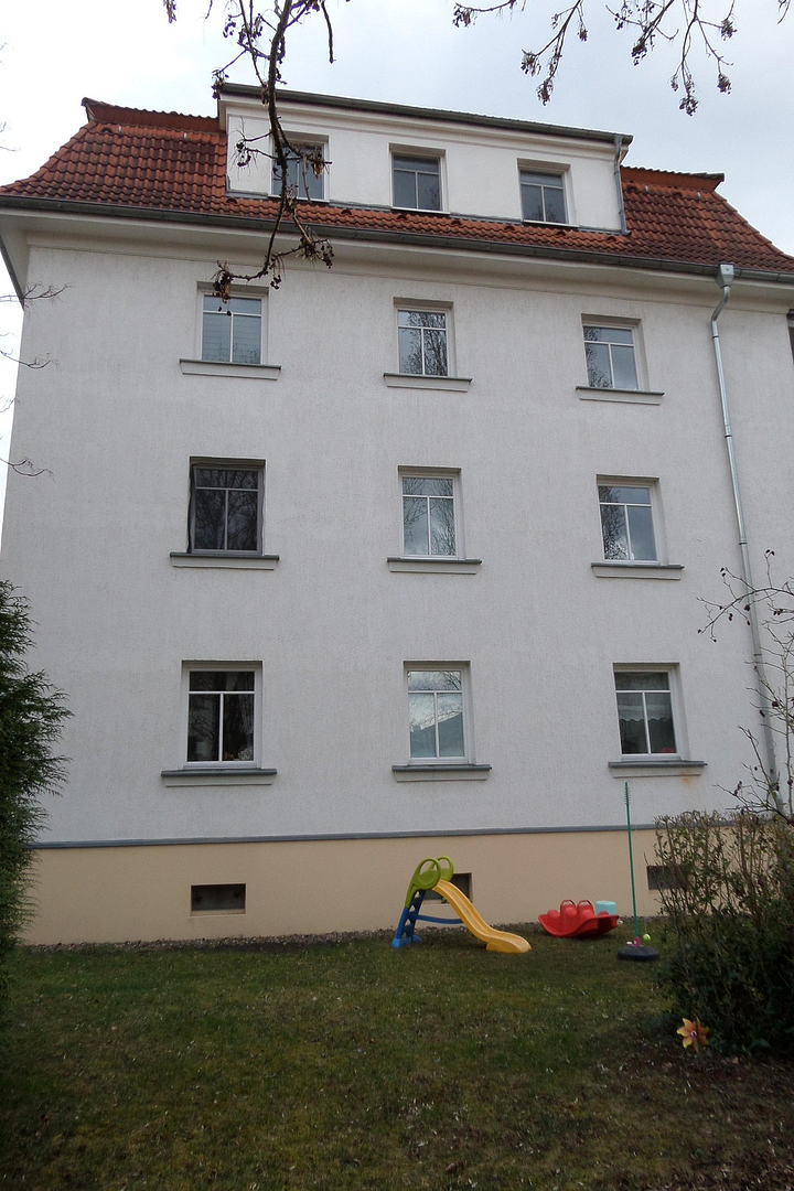 Ruhige, vermietete 3-Raumwohnung mit Tageslichtbad, Balkon und Garten zur eigenen Nutzung – Unkersdorfer Straße 18, 1156 Dresden – Vorschaubild 3