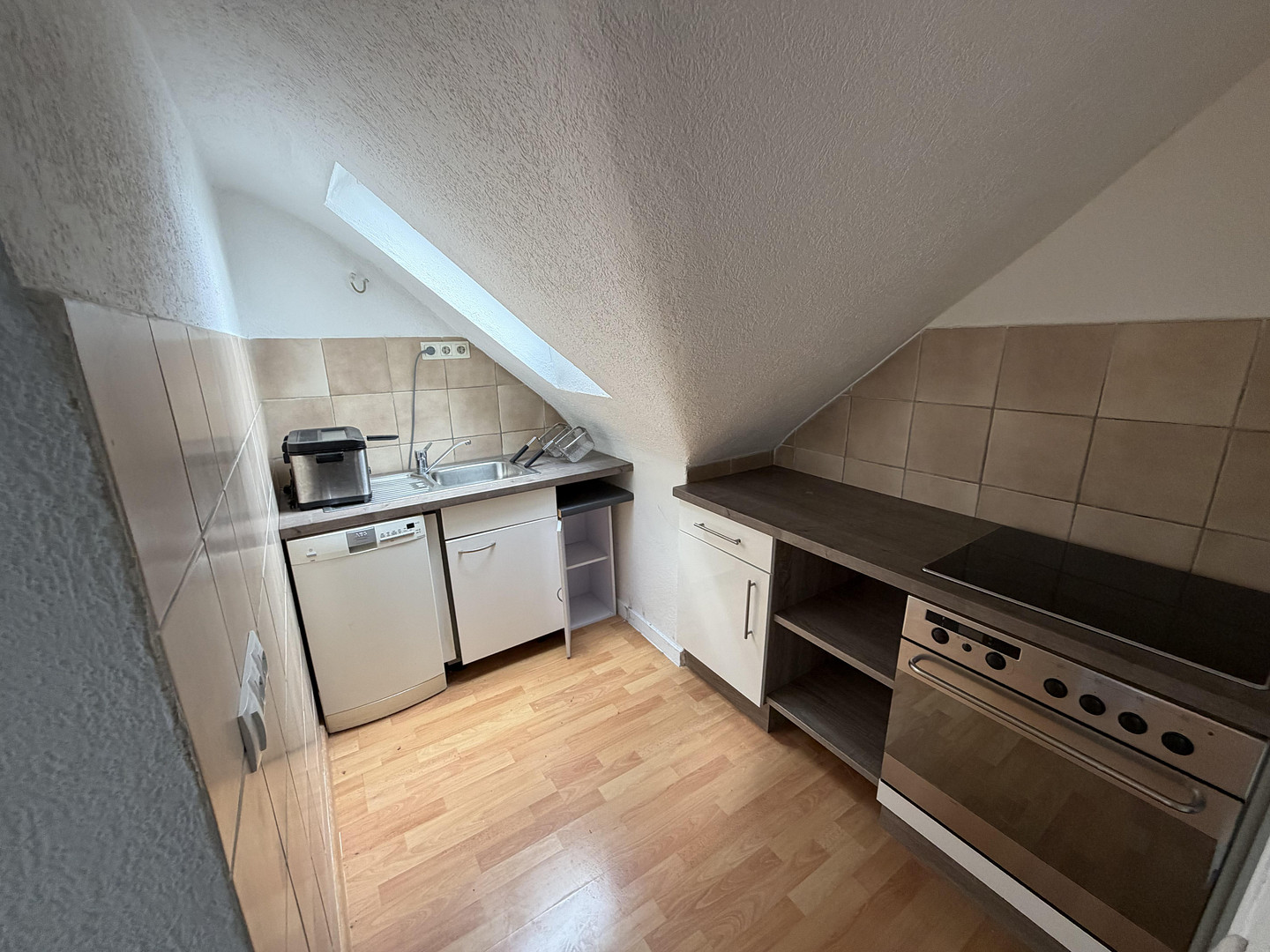 Wohn- und Geschäftshaus 299m2 Wohn- und Gewerbefläche für  1.000 EUR / m2 – Nikolausstr. 1, 45141 Essen(Stoppenberg) – Vorschaubild 19