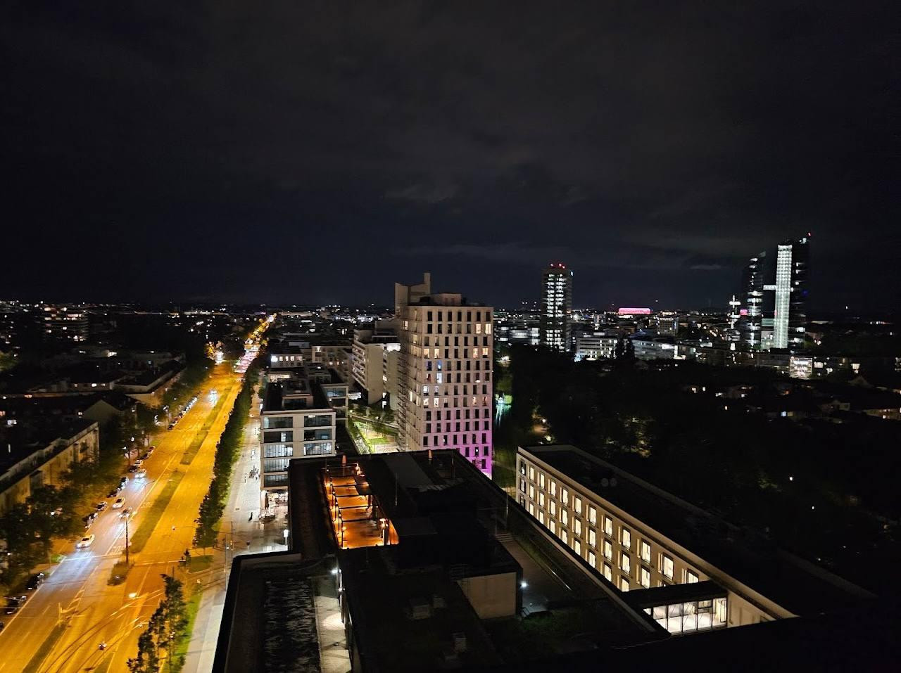Teilmöbliertes Haus mit 55qm Garten in Schwabing – Leopoldstraße 217, 80807 München(Milbertshofen) – Vorschaubild 3