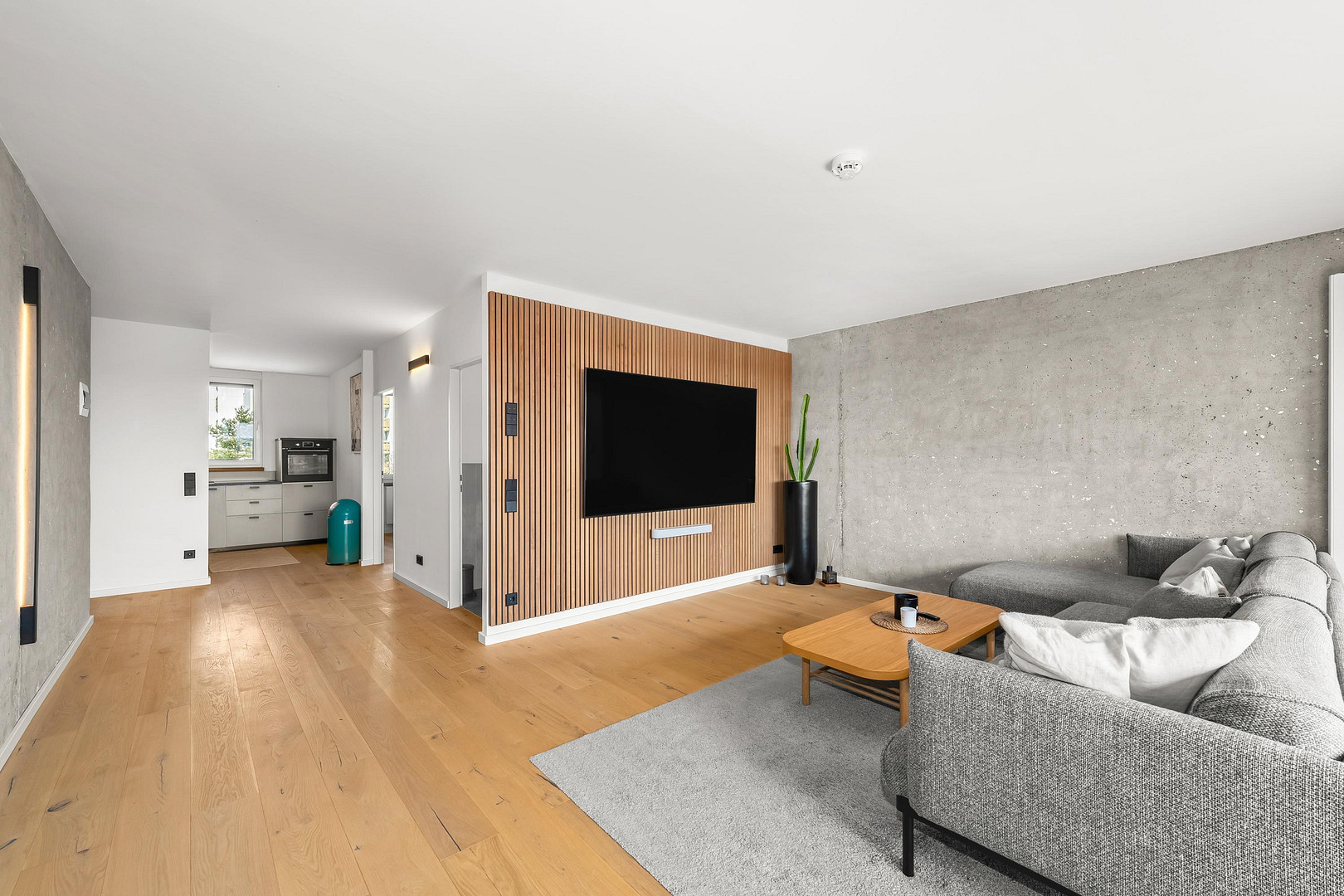 Skyline-Feeling in Nürnberg – Exklusive Traumwohnung mit Swimmingpool und Sauna – Nürnberg(Langwasser) – Vorschaubild 2