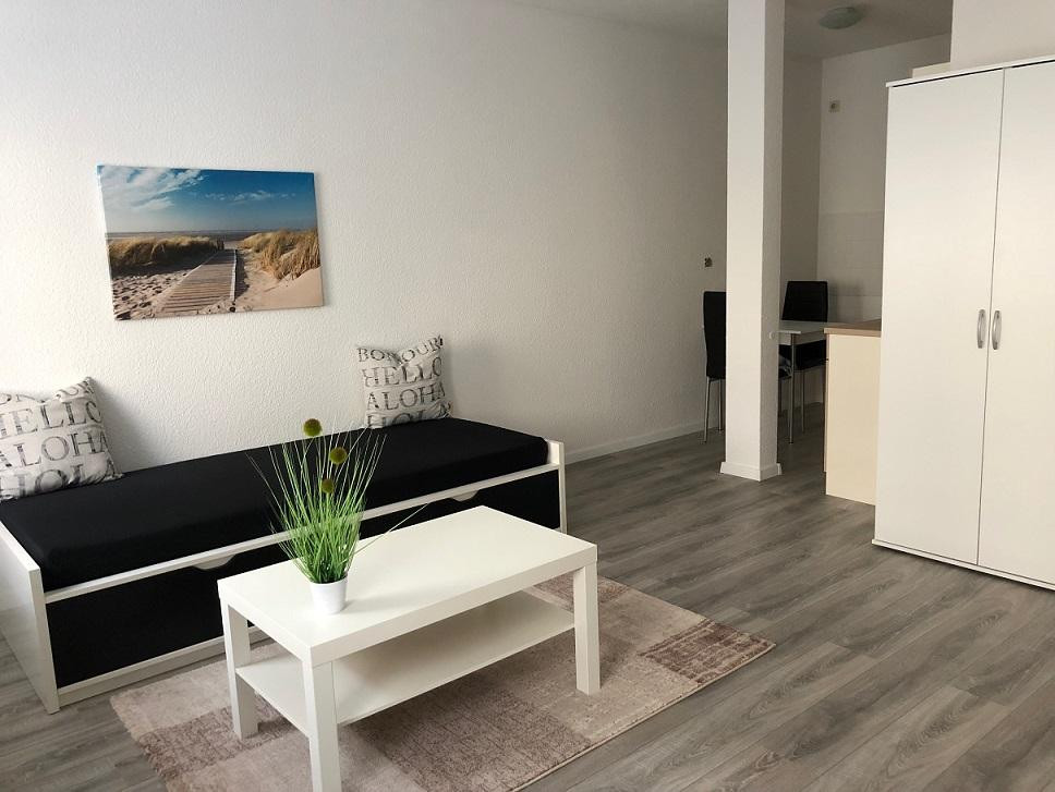 Komfortable möblierte Wohnung EG, “zentral und doch ruhig“ – Magdeburg(Fermersleben) – Vorschaubild 2