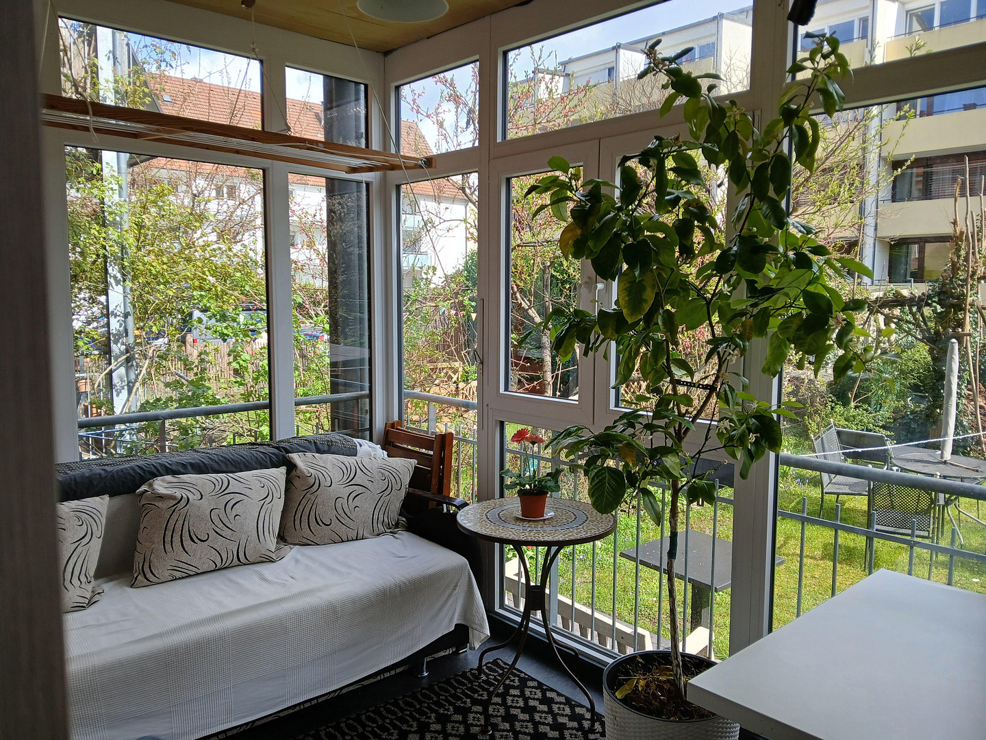 Ruhige Erdgeschosswohnung mit einmaligem Garten in zentraler Lage in der Unterwiehre – 79100 Freiburg(Wiehre) – Vorschaubild 6