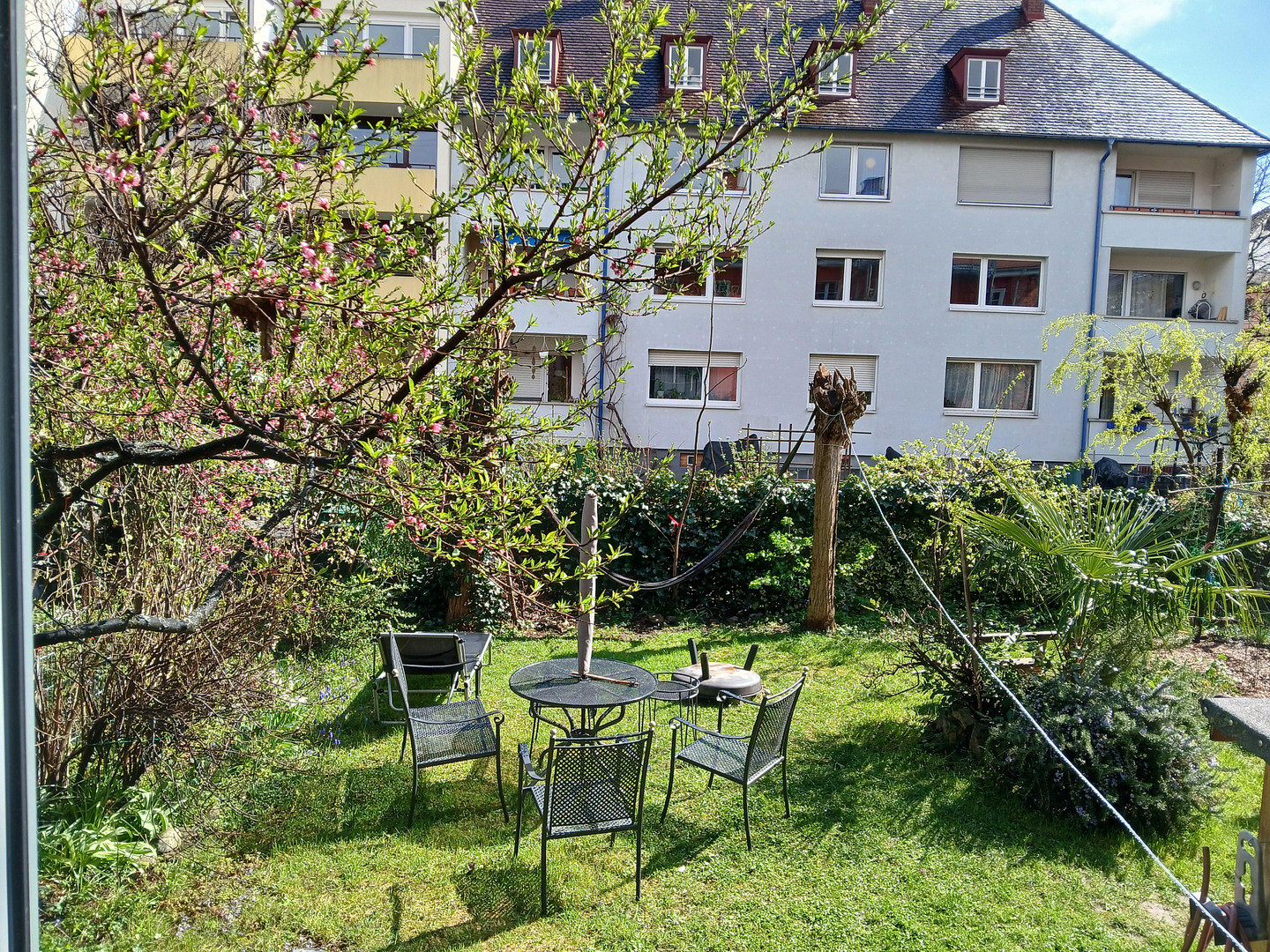Ruhige Erdgeschosswohnung mit einmaligem Garten in zentraler Lage in der Unterwiehre – 79100 Freiburg(Wiehre) – Vorschaubild 5