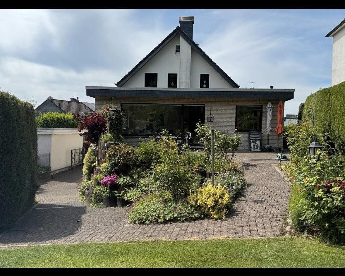 Haus mit großem Garten