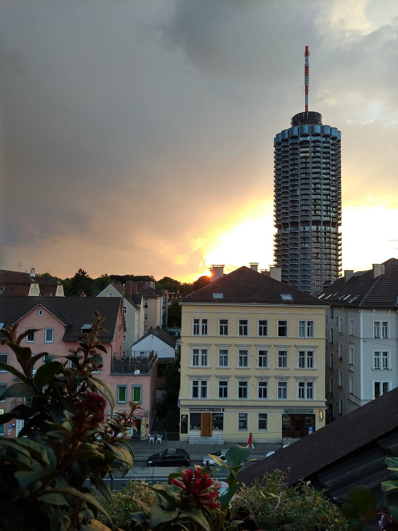 Helle, freundliche Dachgeschoß- Wohnung 2 ZKB – Göggingerstr 31, 86159 Augsburg(Antonsviertel) – Vorschaubild 11