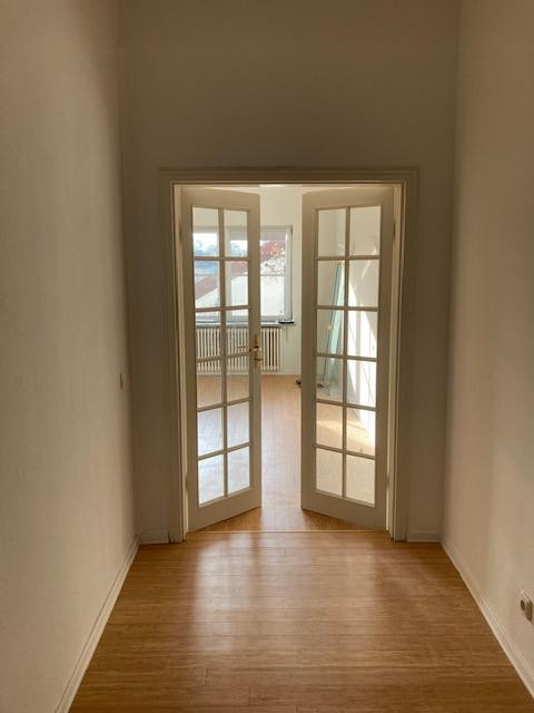 Helle, freundliche Dachgeschoß- Wohnung 2 ZKB – Göggingerstr 31, 86159 Augsburg(Antonsviertel) – Vorschaubild 2