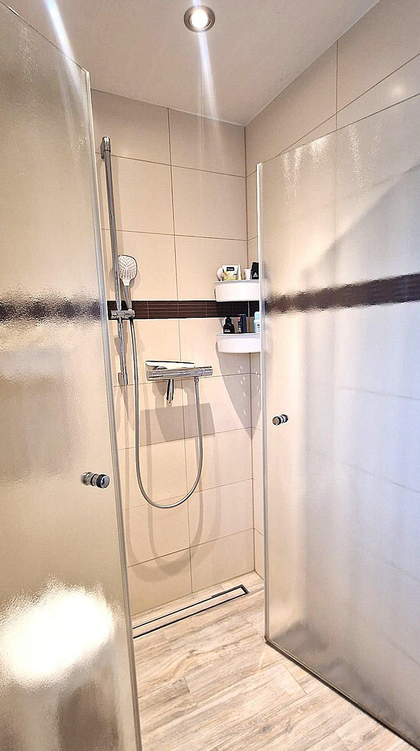 Energetisch sanierte Doppelhaushälfte mit viel Privatsphäre (PV-Anlage und Wärmepumpe) – Kaarst – Vorschaubild 10
