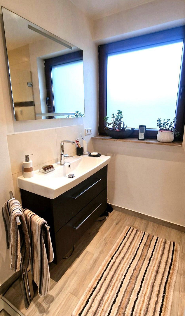 Energetisch sanierte Doppelhaushälfte mit viel Privatsphäre (PV-Anlage und Wärmepumpe) – Kaarst – Vorschaubild 8