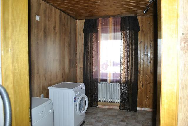 Kernsaniertes Einfamilienhaus mit Innenhof, 3 Stellplätzen, Gewölbekeller und viel Platz – Hochstraße 30, 56743 Thür – Vorschaubild 4