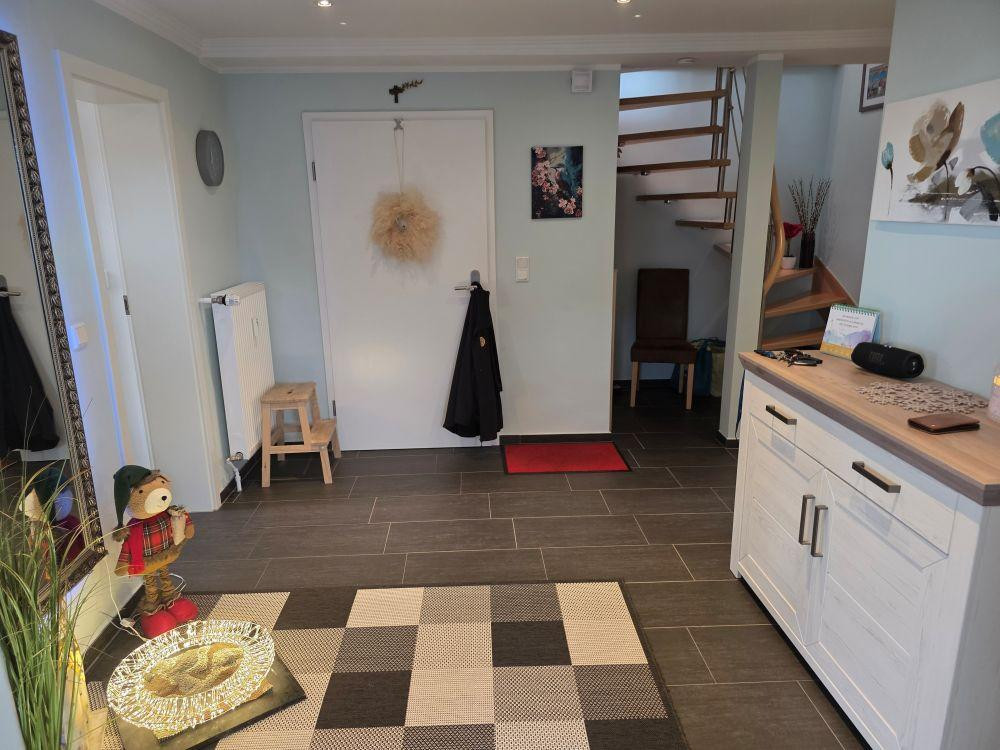 4 Zimmerwohnung mit ausgebautem Dachgeschoss incl. Garage in 4-Parteienhaus in Bonn-Lengsdorf – Bonn-Lengsdorf – Vorschaubild 14