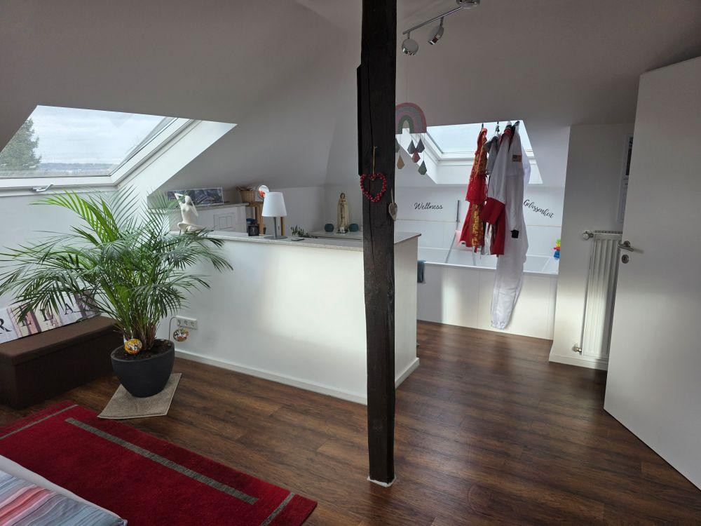 4 Zimmerwohnung mit ausgebautem Dachgeschoss incl. Garage in 4-Parteienhaus in Bonn-Lengsdorf – Bonn-Lengsdorf – Vorschaubild 11