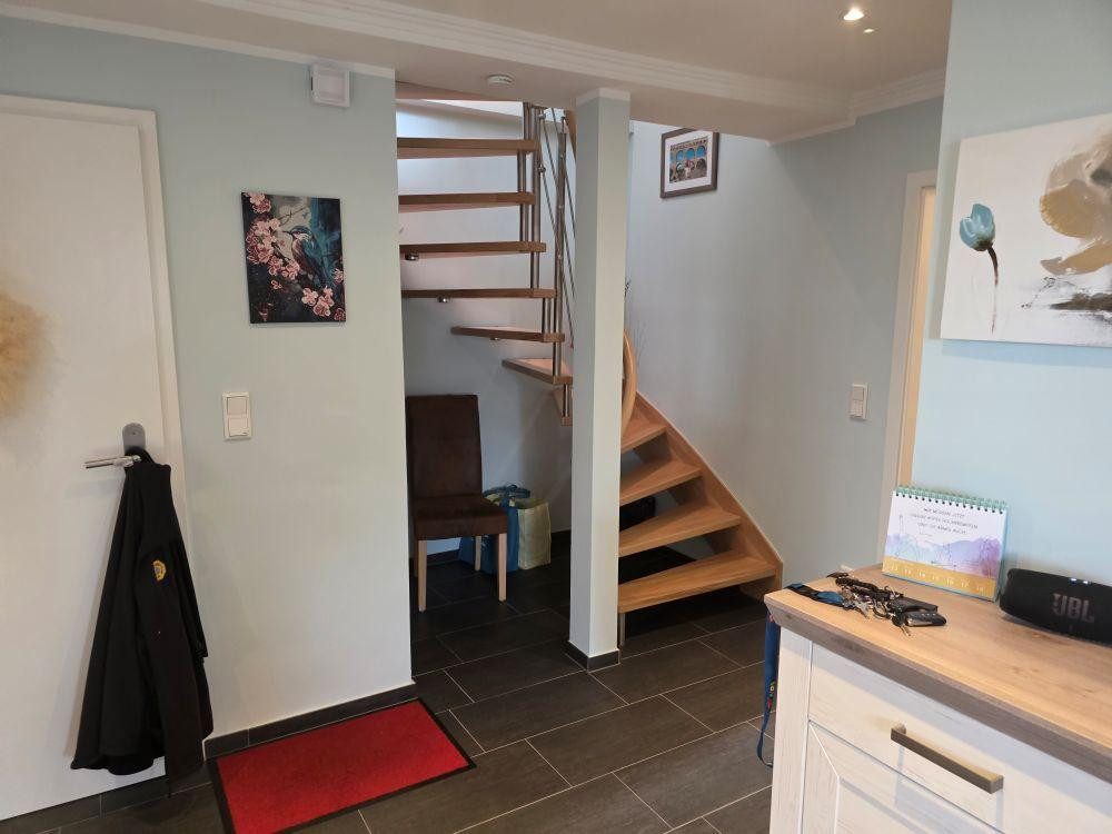 4 Zimmerwohnung mit ausgebautem Dachgeschoss incl. Garage in 4-Parteienhaus in Bonn-Lengsdorf – Bonn-Lengsdorf – Vorschaubild 15