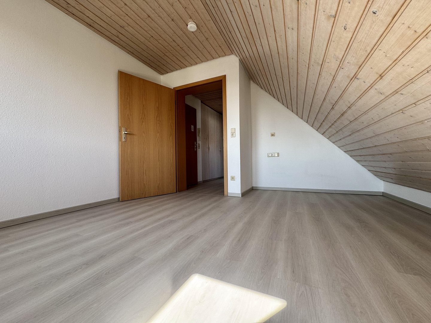 Provisionsfrei: 2-Zimmer-Wohnung DG mit Balkon in betreuter Wohnanlage – Birkenfeldstraße 5, 74206 Bad Wimpfen – Vorschaubild 13