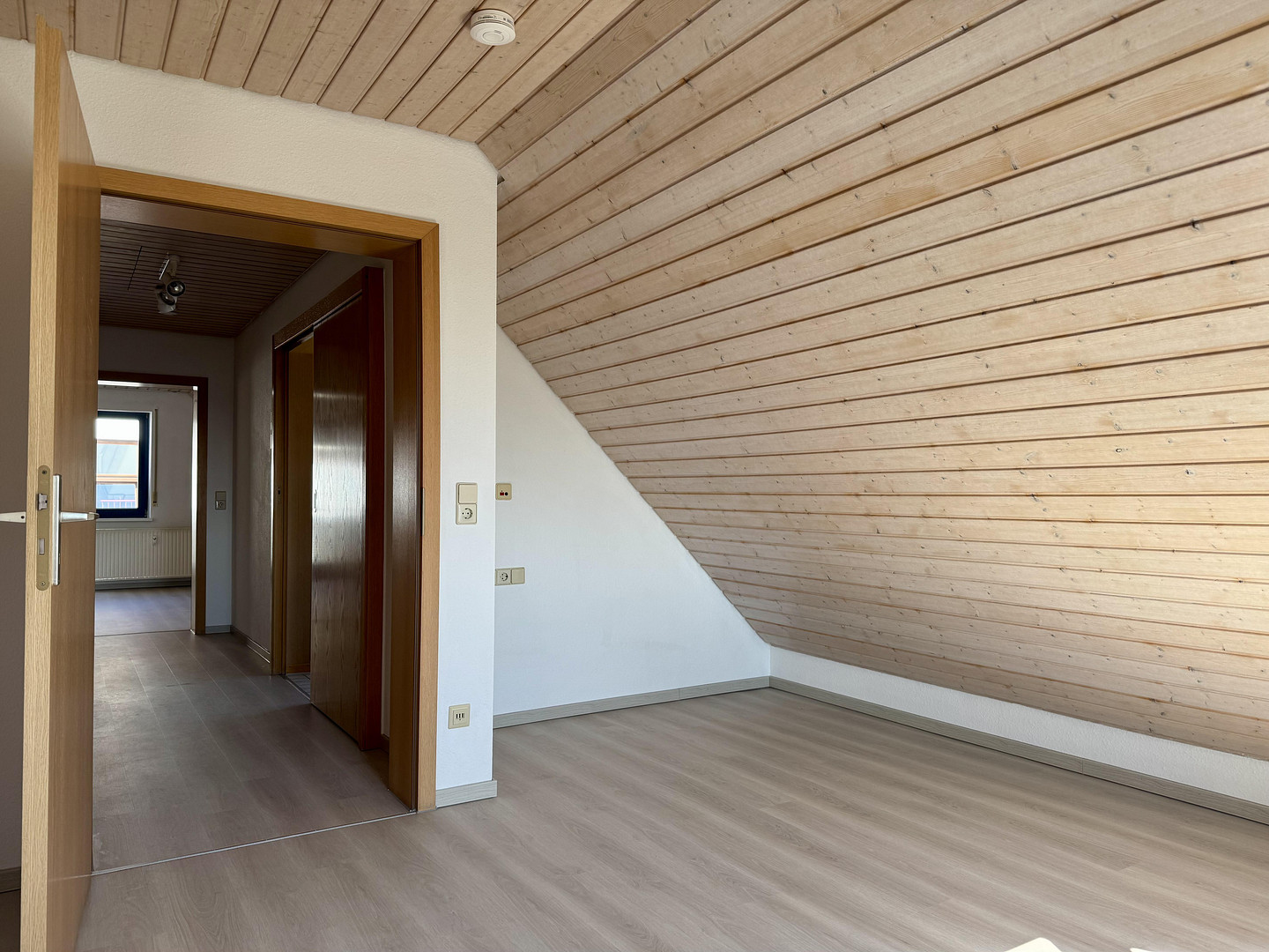 Provisionsfrei: 2-Zimmer-Wohnung DG mit Balkon in betreuter Wohnanlage – Birkenfeldstraße 5, 74206 Bad Wimpfen – Vorschaubild 12