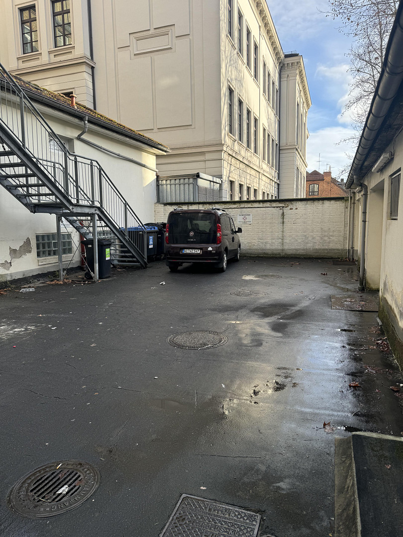 Von PRIVAT ! In Wiesbaden: Leerstand-Sanierungsobjekt direkt am Campus – PROVISIONSFREI – Bismarckring 21-23, 65183 Wiesbaden – Vorschaubild 4