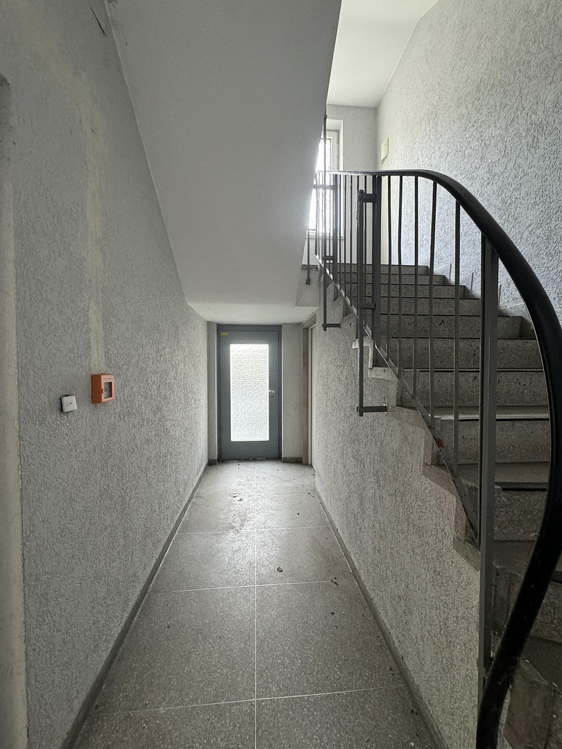 Von PRIVAT ! In Wiesbaden: Leerstand-Sanierungsobjekt direkt am Campus – PROVISIONSFREI – Bismarckring 21-23, 65183 Wiesbaden – Vorschaubild 11