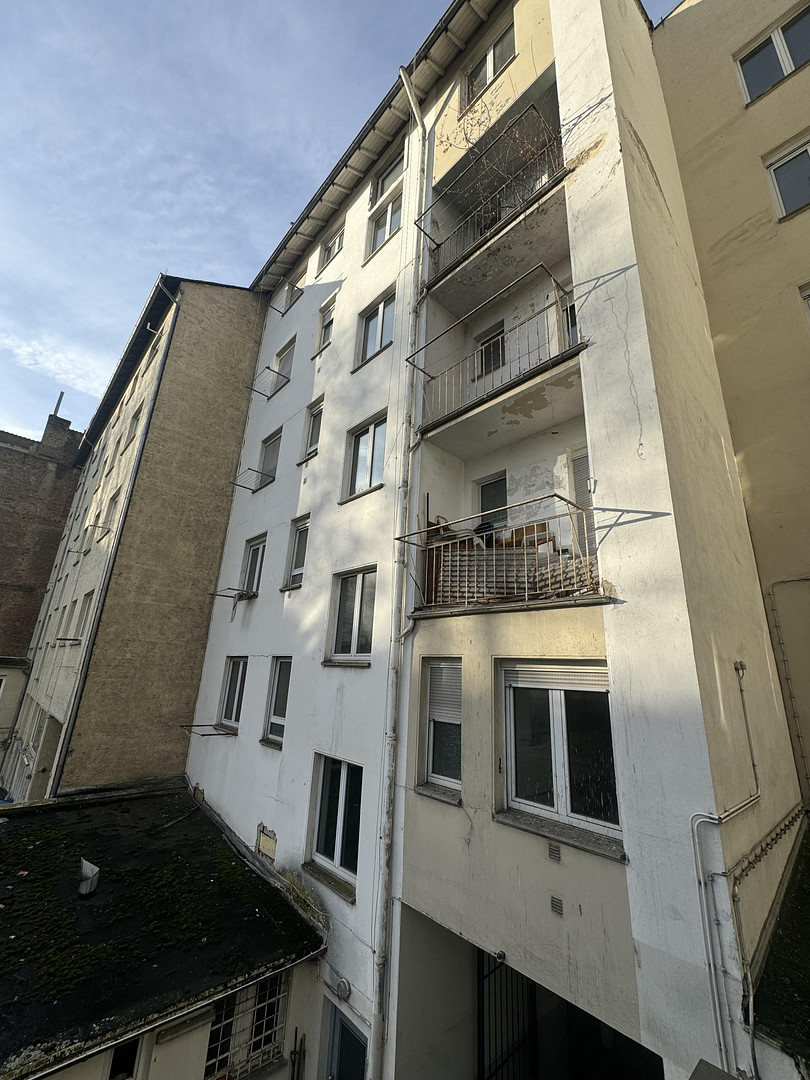 Von PRIVAT ! In Wiesbaden: Leerstand-Sanierungsobjekt direkt am Campus – PROVISIONSFREI – Bismarckring 21-23, 65183 Wiesbaden – Vorschaubild 5