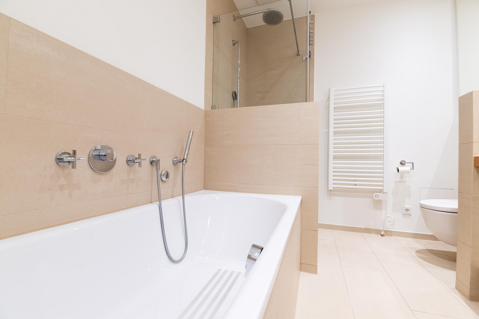 5 Zi. - Premiumwohnung in den Waterlofts am Stadtpark in HH-Winterhude – Alter Güterbahnhof 3c, 22303 Hamburg-Winterhude(Winterhude) – Vorschaubild 3