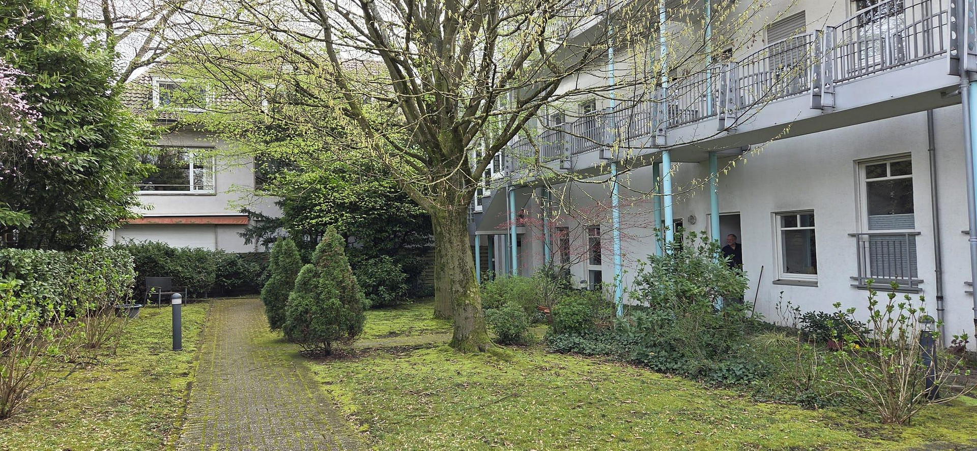 Stilvolle Split-Level-Loftwohnung mit Garten in sanierter Fabrik mit TG Stellplatz – 40489 Düsseldorf(Angermund) – Vorschaubild 3