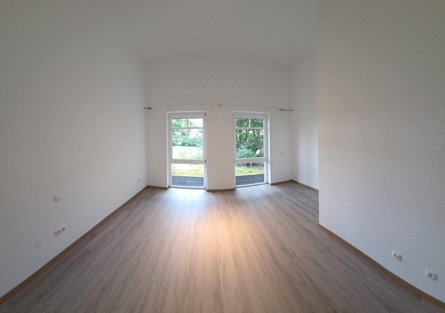 Stilvolle Split-Level-Loftwohnung mit Garten in sanierter Fabrik mit TG Stellplatz – 40489 Düsseldorf(Angermund) – Vorschaubild 19