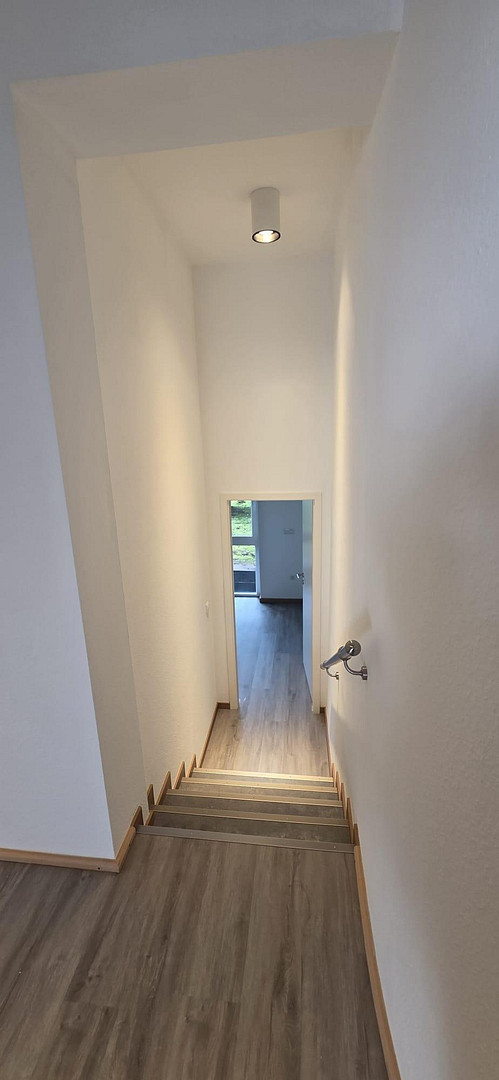 Stilvolle Split-Level-Loftwohnung mit Garten in sanierter Fabrik mit TG Stellplatz – 40489 Düsseldorf(Angermund) – Vorschaubild 9