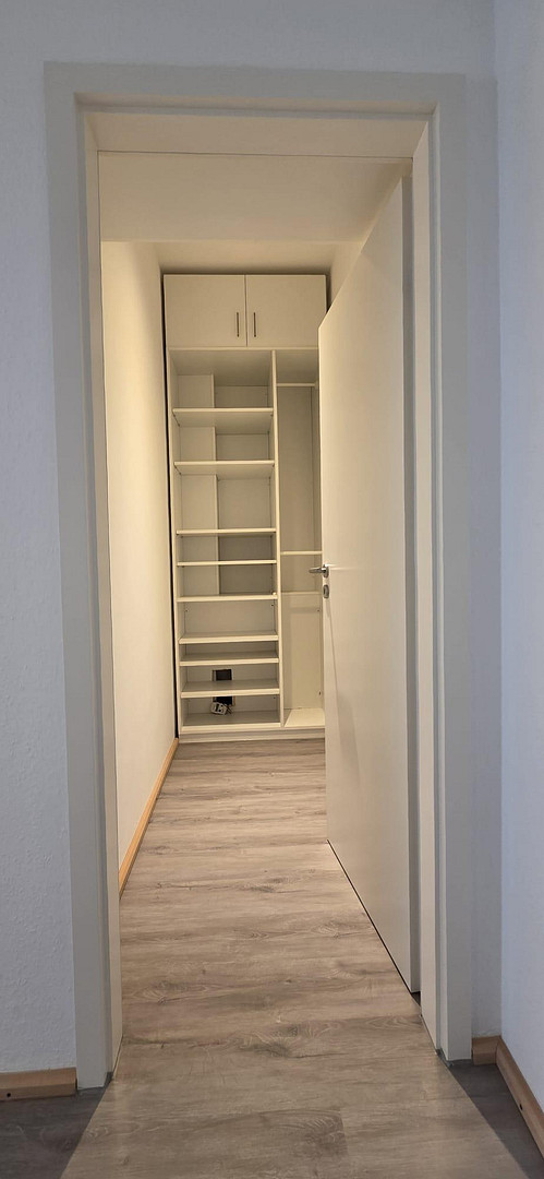 Stilvolle Split-Level-Loftwohnung mit Garten in sanierter Fabrik mit TG Stellplatz – 40489 Düsseldorf(Angermund) – Vorschaubild 24