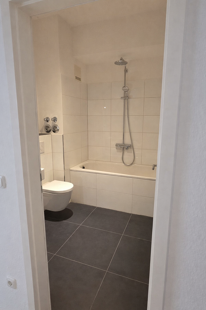 Stilvolle Split-Level-Loftwohnung mit Garten in sanierter Fabrik mit TG Stellplatz – 40489 Düsseldorf(Angermund) – Vorschaubild 34