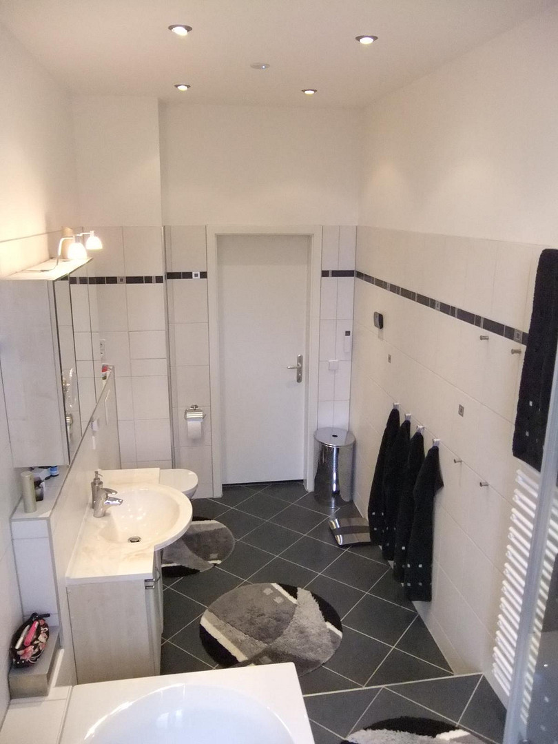 Charmante Altbauwohnung mit großzügigem Hof, Gartenidylle und gewachsener Hausgemeinschaft – Treskowallee 56, 10318 Berlin(Karlshorst) – Vorschaubild 12