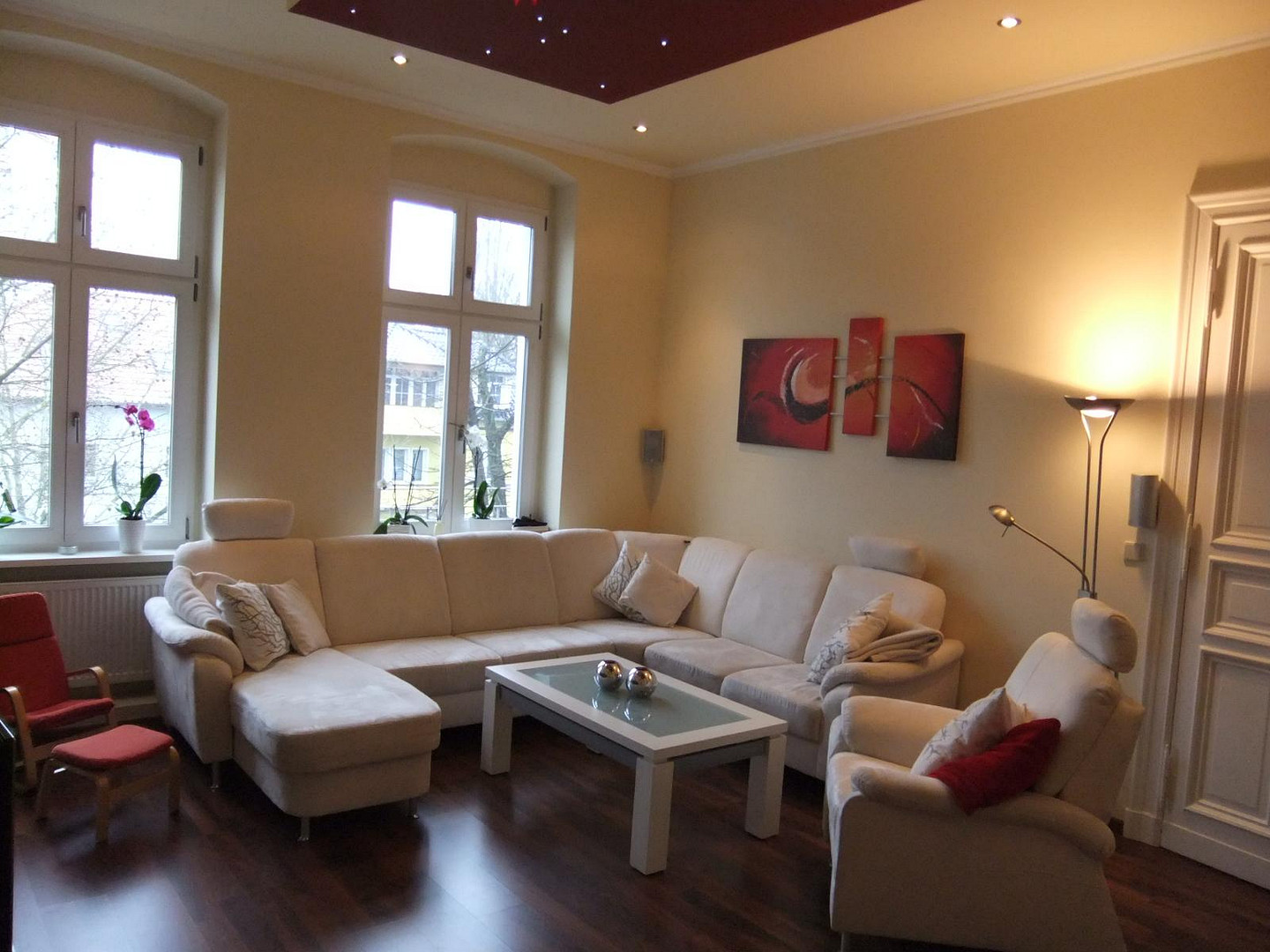 Charmante Altbauwohnung mit großzügigem Hof, Gartenidylle und gewachsener Hausgemeinschaft – Treskowallee 56, 10318 Berlin(Karlshorst) – Vorschaubild 3