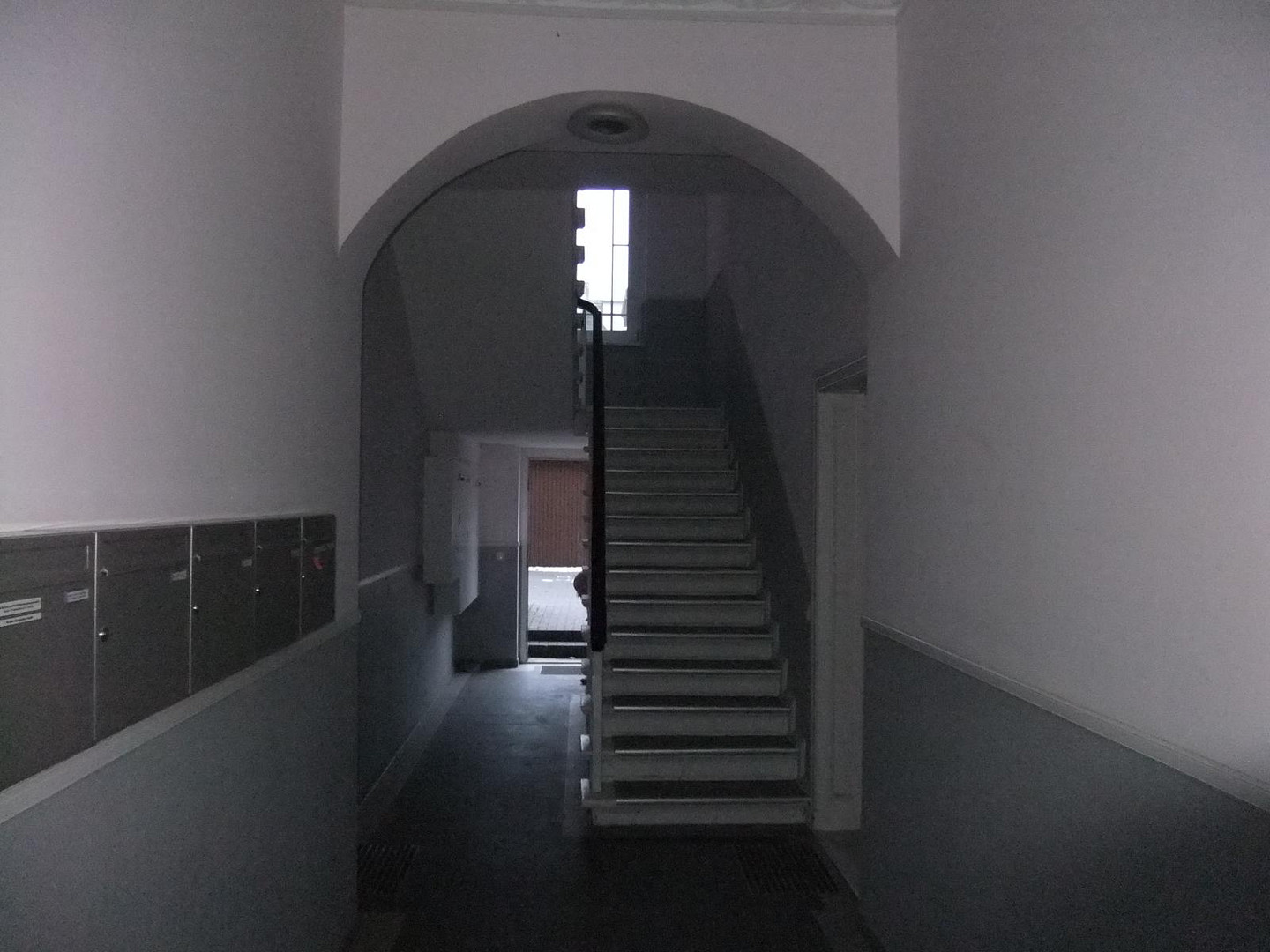 Charmante Altbauwohnung mit großzügigem Hof, Gartenidylle und gewachsener Hausgemeinschaft – Treskowallee 56, 10318 Berlin(Karlshorst) – Vorschaubild 14