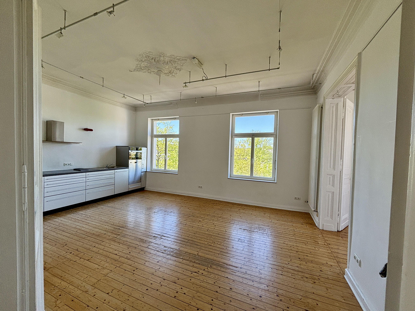 Altbau-Charme pur: 4-Zimmer-Wohnung mit Dielenboden & Stuckdecken – Bismarckstr. 94, 52066 Aachen – Vorschaubild 10
