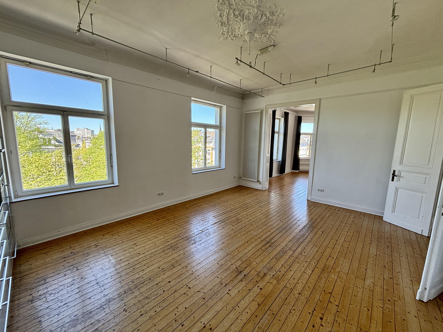 Altbau-Charme pur: 4-Zimmer-Wohnung mit Dielenboden & Stuckdecken – Bismarckstr. 94, 52066 Aachen – Vorschaubild 9