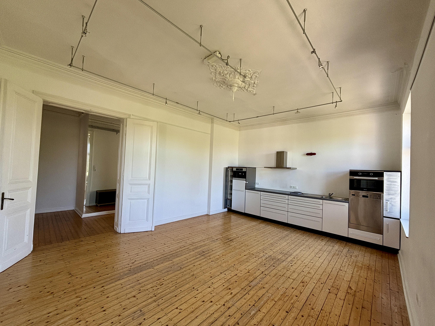 Altbau-Charme pur: 4-Zimmer-Wohnung mit Dielenboden & Stuckdecken – Bismarckstr. 94, 52066 Aachen – Vorschaubild 8