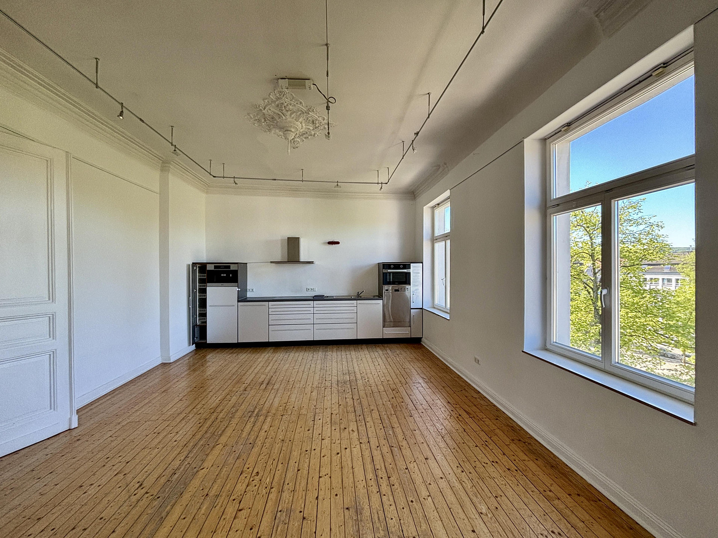 Altbau-Charme pur: 4-Zimmer-Wohnung mit Dielenboden & Stuckdecken – Bismarckstr. 94, 52066 Aachen – Vorschaubild 7