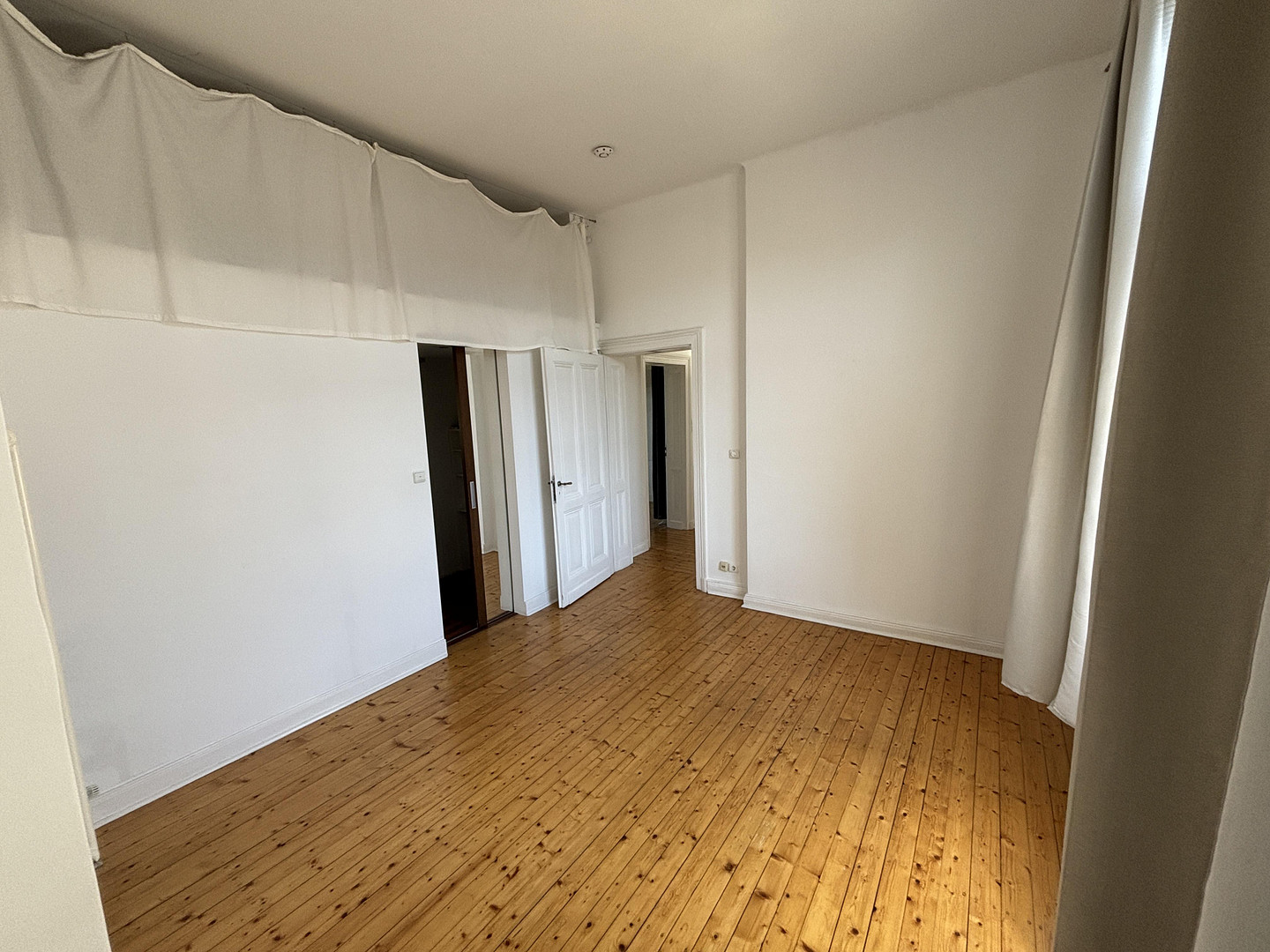 Altbau-Charme pur: 4-Zimmer-Wohnung mit Dielenboden & Stuckdecken – Bismarckstr. 94, 52066 Aachen – Vorschaubild 23