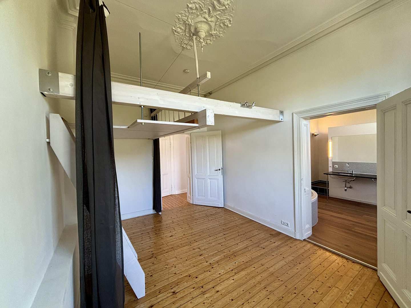 Altbau-Charme pur: 4-Zimmer-Wohnung mit Dielenboden & Stuckdecken – Bismarckstr. 94, 52066 Aachen – Vorschaubild 18