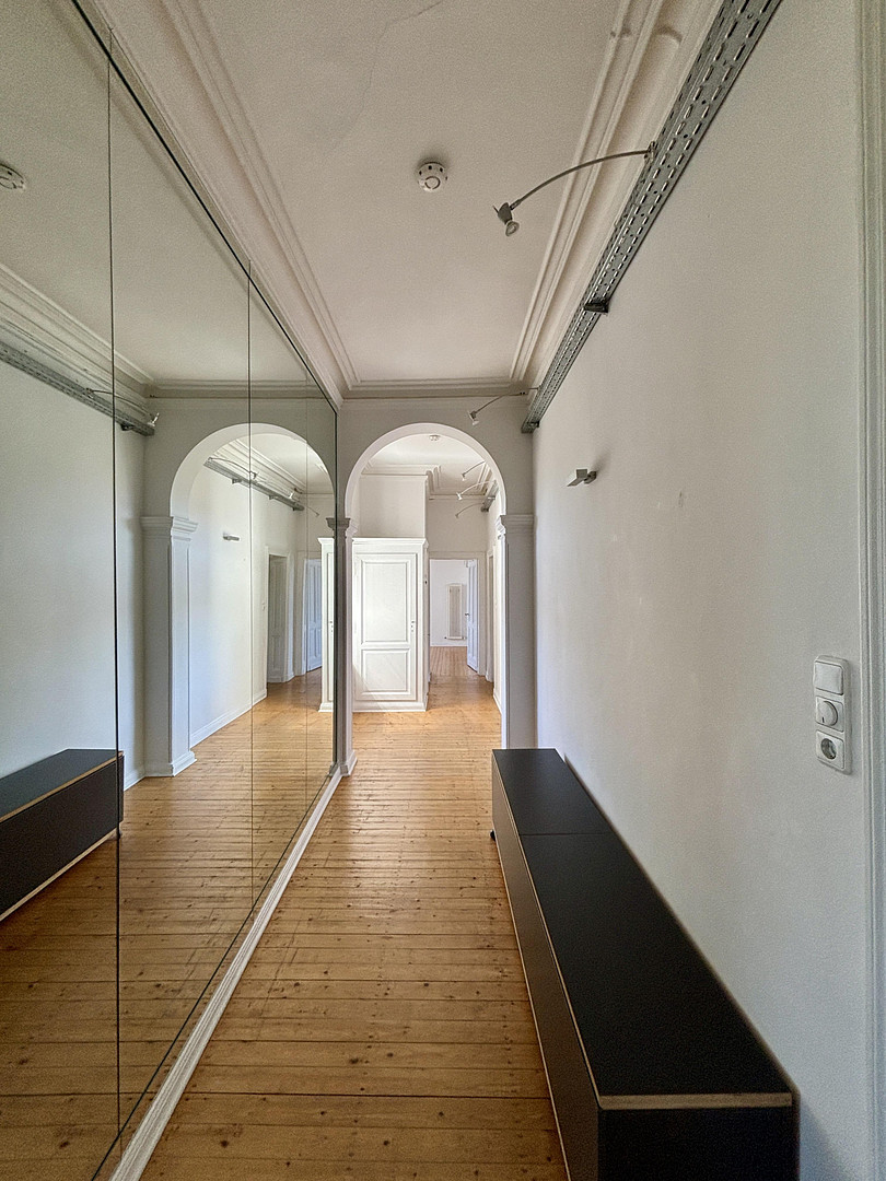 Altbau-Charme pur: 4-Zimmer-Wohnung mit Dielenboden & Stuckdecken – Bismarckstr. 94, 52066 Aachen – Vorschaubild 5