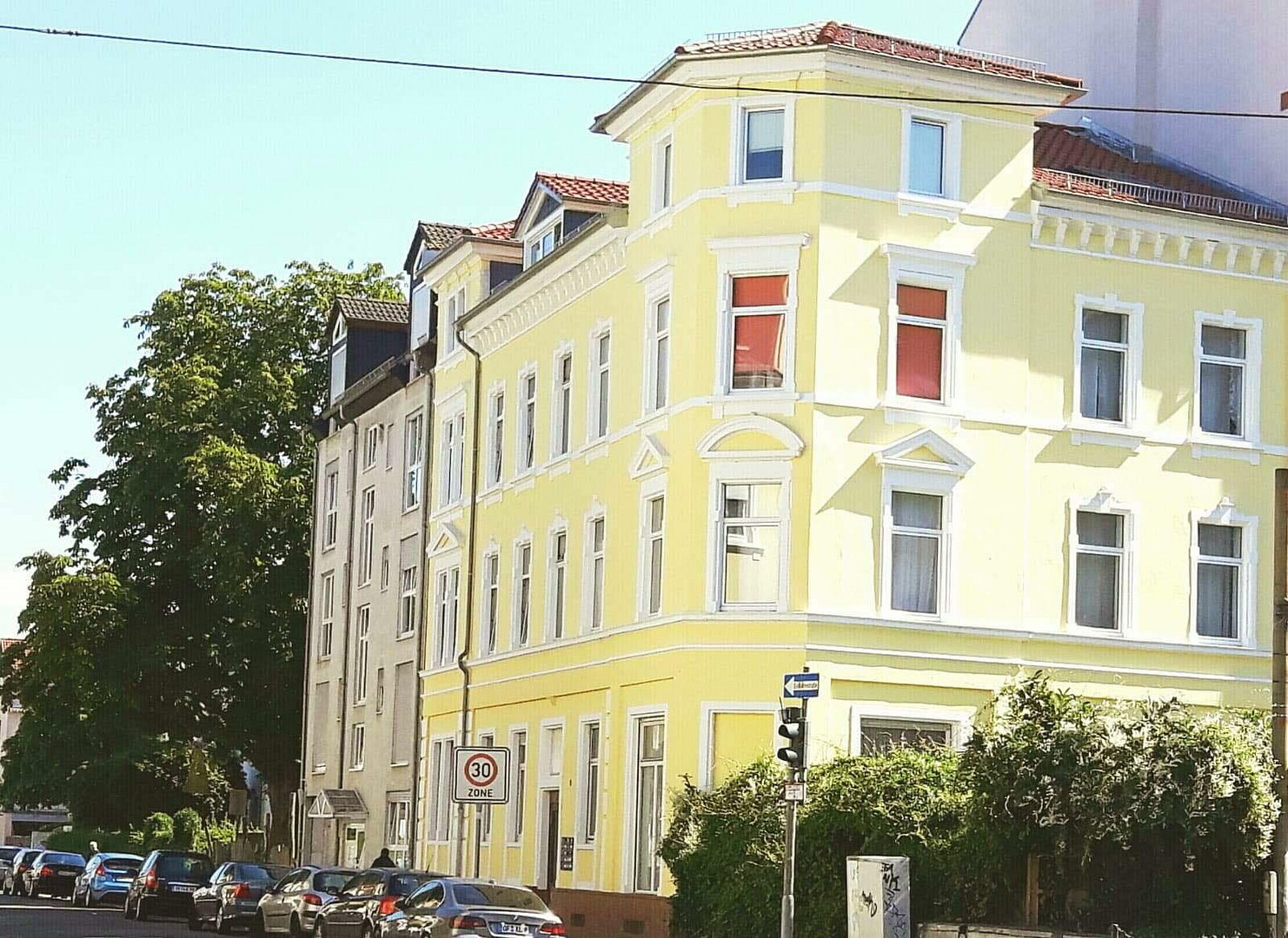 MFH mit 8 Wohnungen, hohe Rendite 8%, saniert und gut vermietet in zentraler Lage