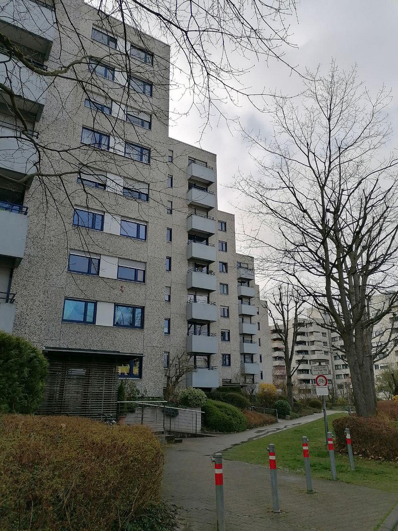 Stilvolle 3,5-Zimmer Penthousewohnung (ca. 95 m²) in Stuttgart-Möhringen – Stuttgart(Möhringen) – Vorschaubild 3